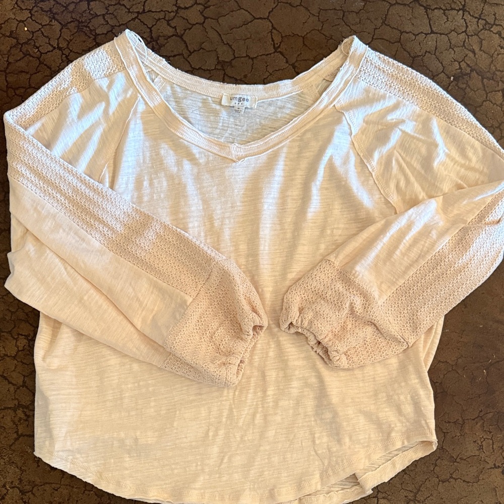 Umgee Ivory Lace Accent Blouse